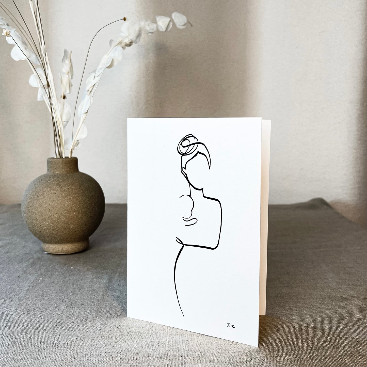 Mutter und Kind Nr. 5-Leinwand-JUDITH CLARA-12x17 cm Grußkarte (zartweiß) Papier 300g-one-line-art